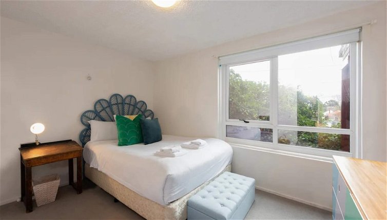 Photo 1 - Well-appointed Sunny 2 Bedroom Apartment in Northcote With Parking