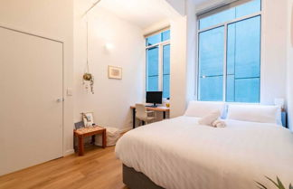 Photo 3 - Beautiful 1 Bedroom Apartment Next to Southern Cross Station