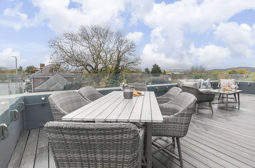 Photo 16 - Elliot Oliver - Stunning 3 Bedroom Penthouse With Large Terrace And Parking