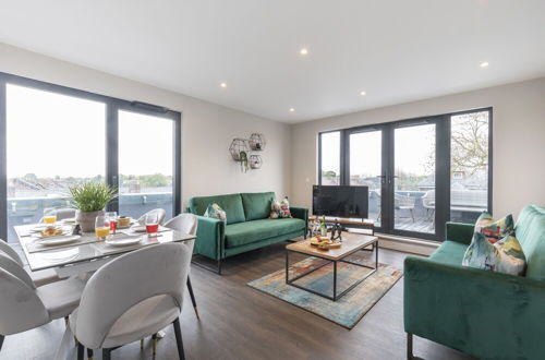 Photo 1 - Elliot Oliver - Stunning 3 Bedroom Penthouse With Large Terrace And Parking