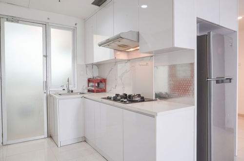 Photo 10 - Spacious 3Br At Green Central City Glodok Apartment