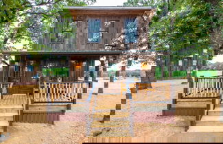Photo 1 - The Nuthatch Cabin 15 MIN to Magnolia Baylor