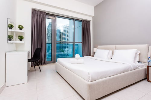 Photo 6 - Spacious 2BR apartment with rooftop pool The Bay DT by 360 Vacation