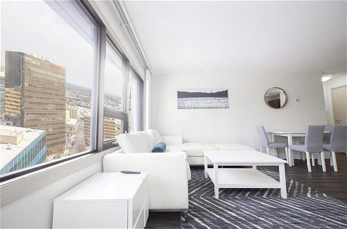 Foto 3 - 1 Bedroom Suite in Downtown Winnipeg With Parking