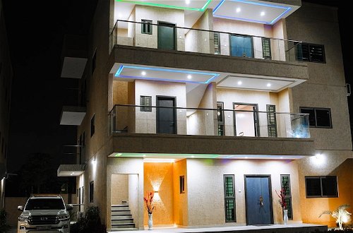 Foto 15 - Immaculate 3-bed Apartment in Accra