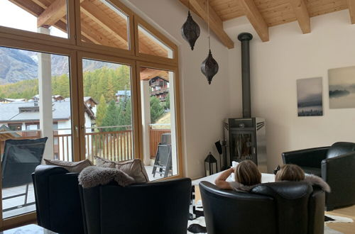 Photo 16 - Impeccable 3-bed Duplex Penthouse in Saas-fee