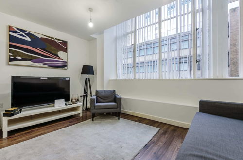 Photo 9 - Contemporary Apartment - Liverpool