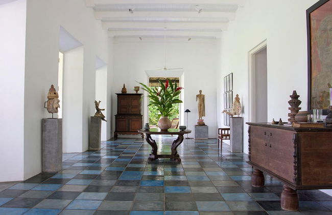 Historically Important Architecturally Stunning Hilltop Villa - Foto 19