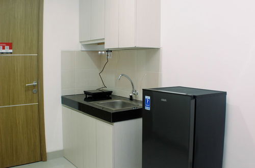 Photo 12 - Nice Studio At Oasis Cikarang Apartment