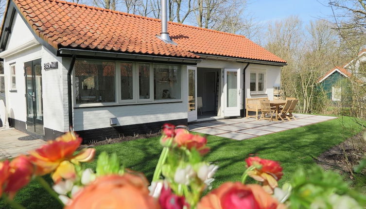 Foto 1 - Pleasant House Directly Behind the Dunes of the Netherlands' Largest Southern Beach