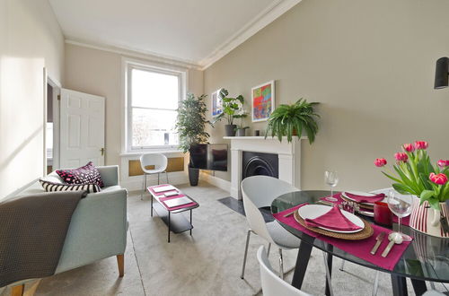 Photo 8 - Charming Apartment Close to Kings Road Chelsea by Underthedoormat