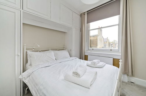 Photo 1 - Charming Apartment Close to Kings Road Chelsea by Underthedoormat