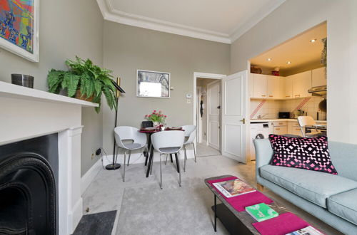 Photo 14 - Charming Apartment Close to Kings Road Chelsea by Underthedoormat