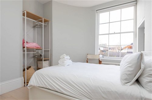 Foto 2 - Beautiful and Light 1 Bedroom Flat Near Hackney Central