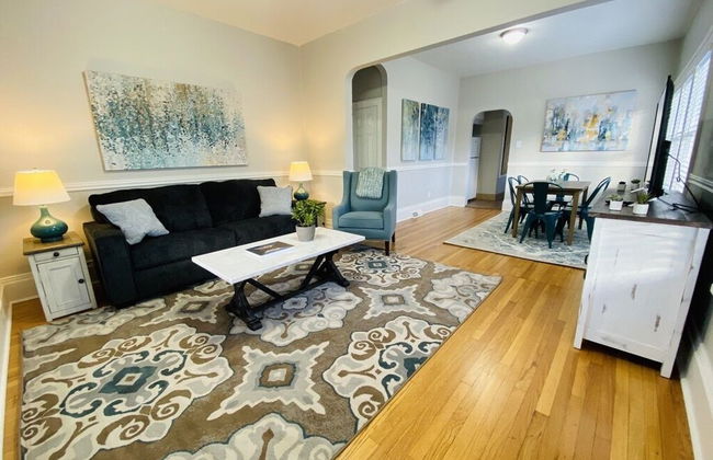 Stunning Bungalow Next to Unc - Free Cruiser Bikes! - Photo 9