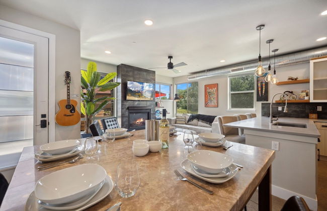 Swanky Townhome Near Old Town, Breweries and River - Foto 26
