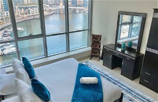 Foto 2 - Whitesage - Marina Gem, Fancy Apartment with Waterfront Views