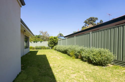 Photo 32 - Spacious 4 Bedroom Family Home With Patio and BBQ