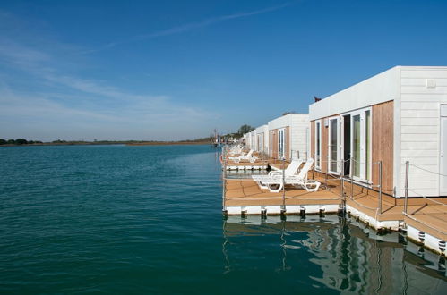 Foto 35 - Floating Resort