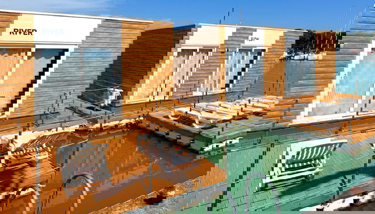 Foto 1 - Floating Resort