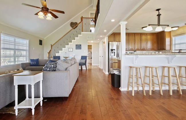 Beach Retreat - Photo 13