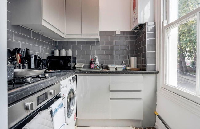 Stunning 1-bed Apartment in London Lewisham - Foto 6
