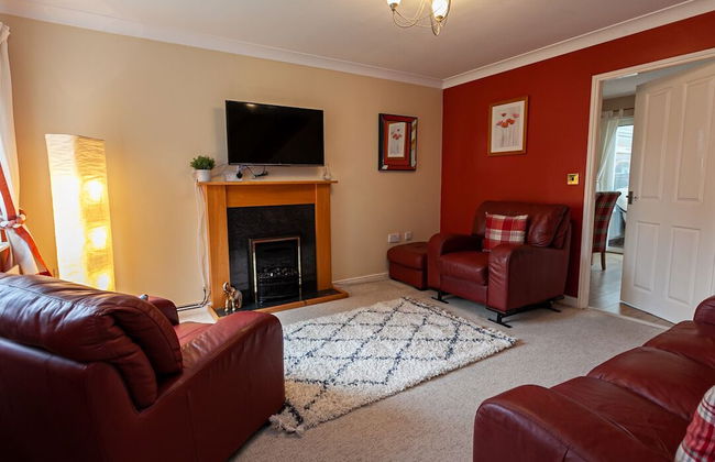 Irlam's Home from Home - Photo 18
