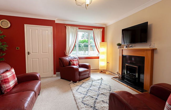 Irlam's Home from Home - Photo 16