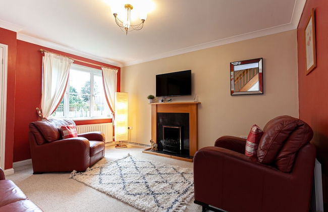 Irlam's Home from Home - Photo 17