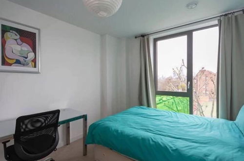 Photo 3 - Stylish 1 Bedroom Apartment near London City