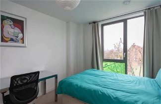 Photo 3 - Stylish 1 Bedroom Apartment near London City