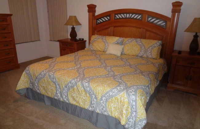 R1 Legacy Park 5 bed / 3 Bath - Foto 14