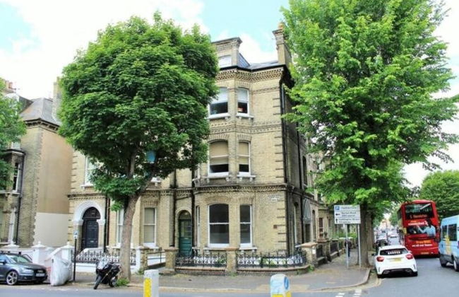 Stunning Flat Near the Beach & Trains - Foto 19