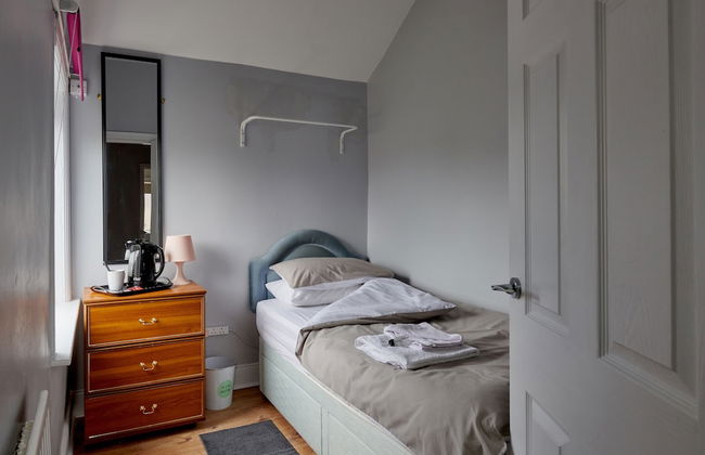 Detached 3 Bed House, Ideal for Long Stays & Pets - Photo 4