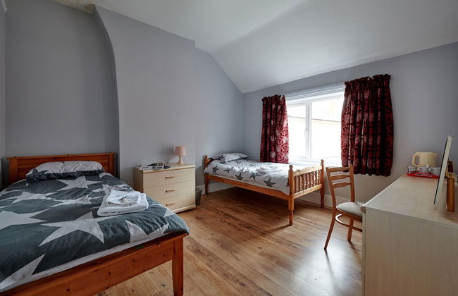 Detached 3 Bed House, Ideal for Long Stays & Pets - Photo 5