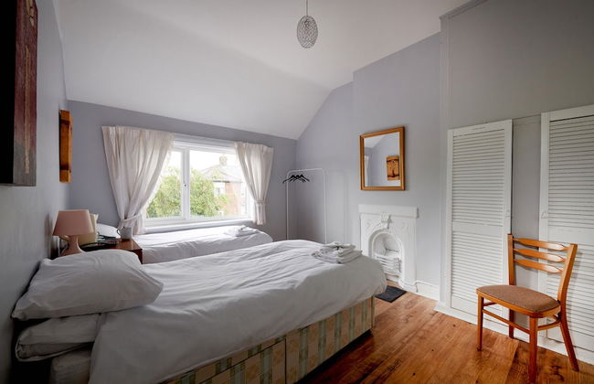 Detached 3 Bed House, Ideal for Long Stays & Pets - Photo 3