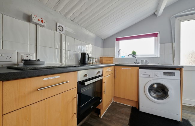 Detached 3 Bed House, Ideal for Long Stays & Pets - Photo 7