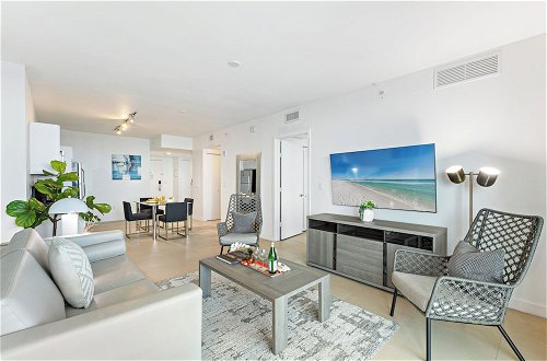 Photo 37 - Dharma Home Suites Miami at Monte Carlo