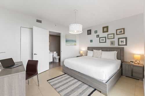 Photo 14 - Dharma Home Suites Miami at Monte Carlo