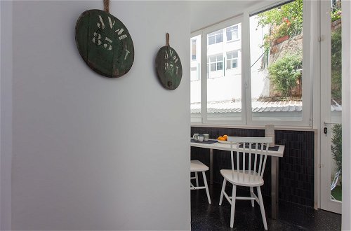Foto 19 - Renovated Apartment w/ Private Courtyard, By TimeCooler