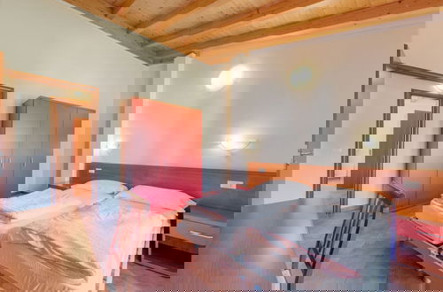Foto 4 - Idro Apartment With Shared Pool