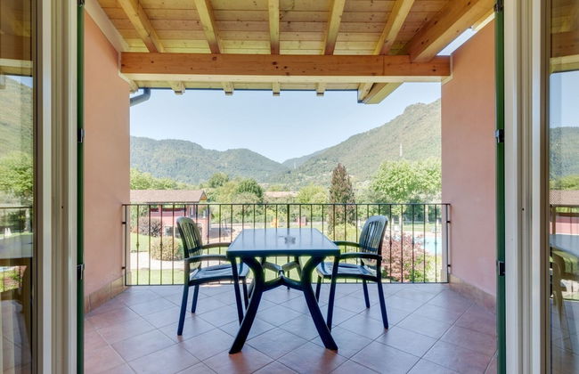 Idro Apartment With Shared Pool - Photo 11