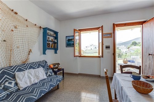 Foto 11 - Restful Apartment in Cala Gonone with Balcony near Sea Beach