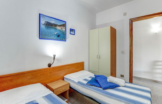Restful Apartment in Cala Gonone with Balcony near Sea Beach - Foto 2