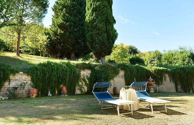 Elegant Villa in Montecosaro Italy with Hot Tub - Foto 26