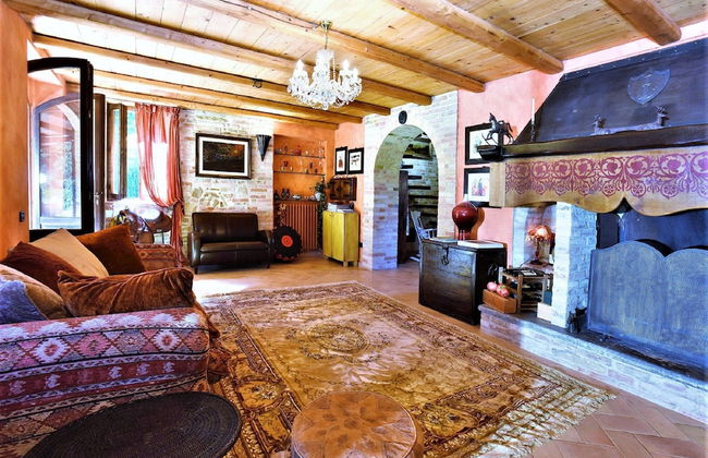 Elegant Villa in Montecosaro Italy with Hot Tub - Foto 12