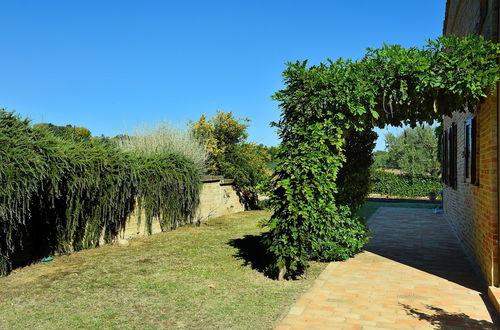 Photo 22 - Elegant Villa in Montecosaro Italy with Hot Tub