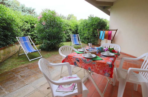 Photo 11 - Scenic Holiday Home in Giannella near Beach