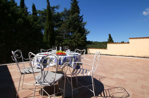 Photo 10 - Beautiful Farmhouse with Hot Tub in Umbria