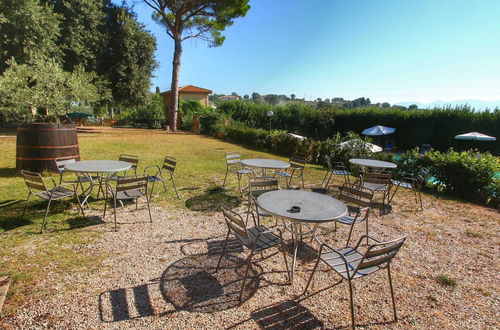 Photo 26 - Splendid Farmhouse in Gualdo Cattaneo with Hot Tub